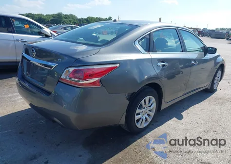 2015 Nissan Altima 2.5 S из США, поврежденный, VIN 1N4AL3AP4FC153440